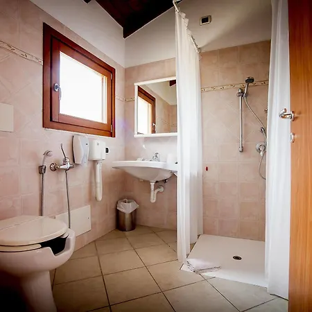Hotel Tupei 3*